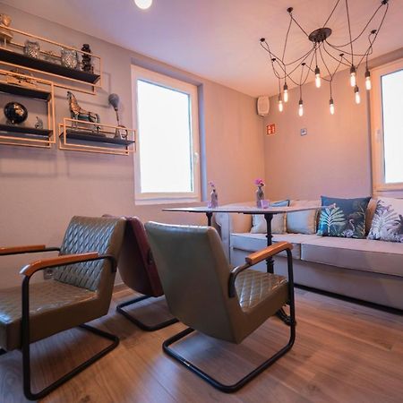Village Bistro & Bar Fremdenzimmer Dettingen an der Erms Екстериор снимка