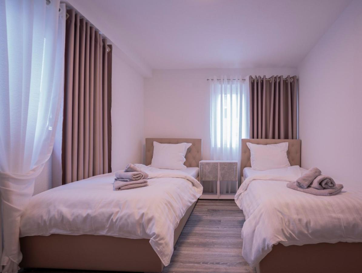Village Bistro & Bar Fremdenzimmer Dettingen an der Erms Екстериор снимка