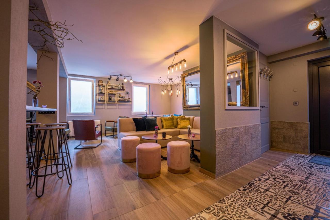 Village Bistro & Bar Fremdenzimmer Dettingen an der Erms Екстериор снимка