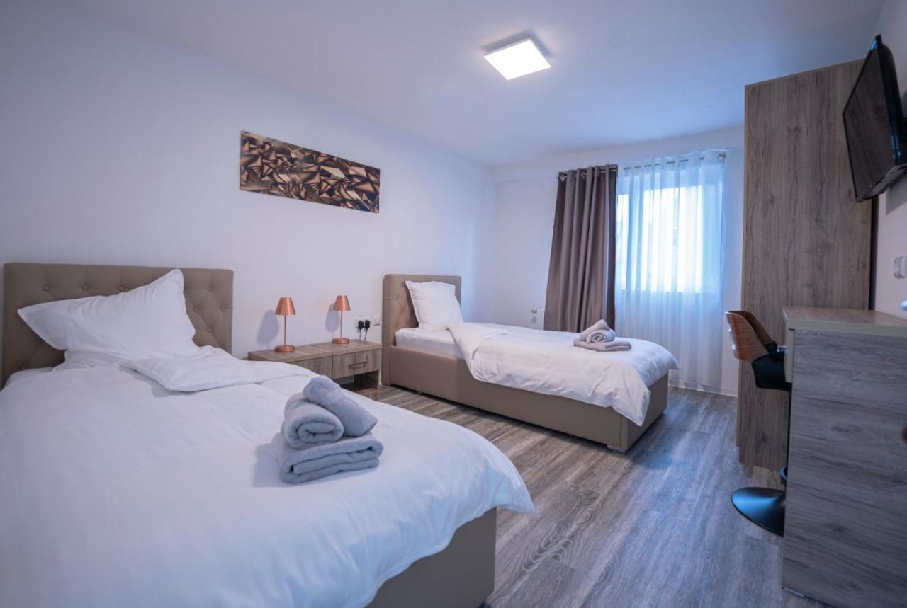 Village Bistro & Bar Fremdenzimmer Dettingen an der Erms Екстериор снимка