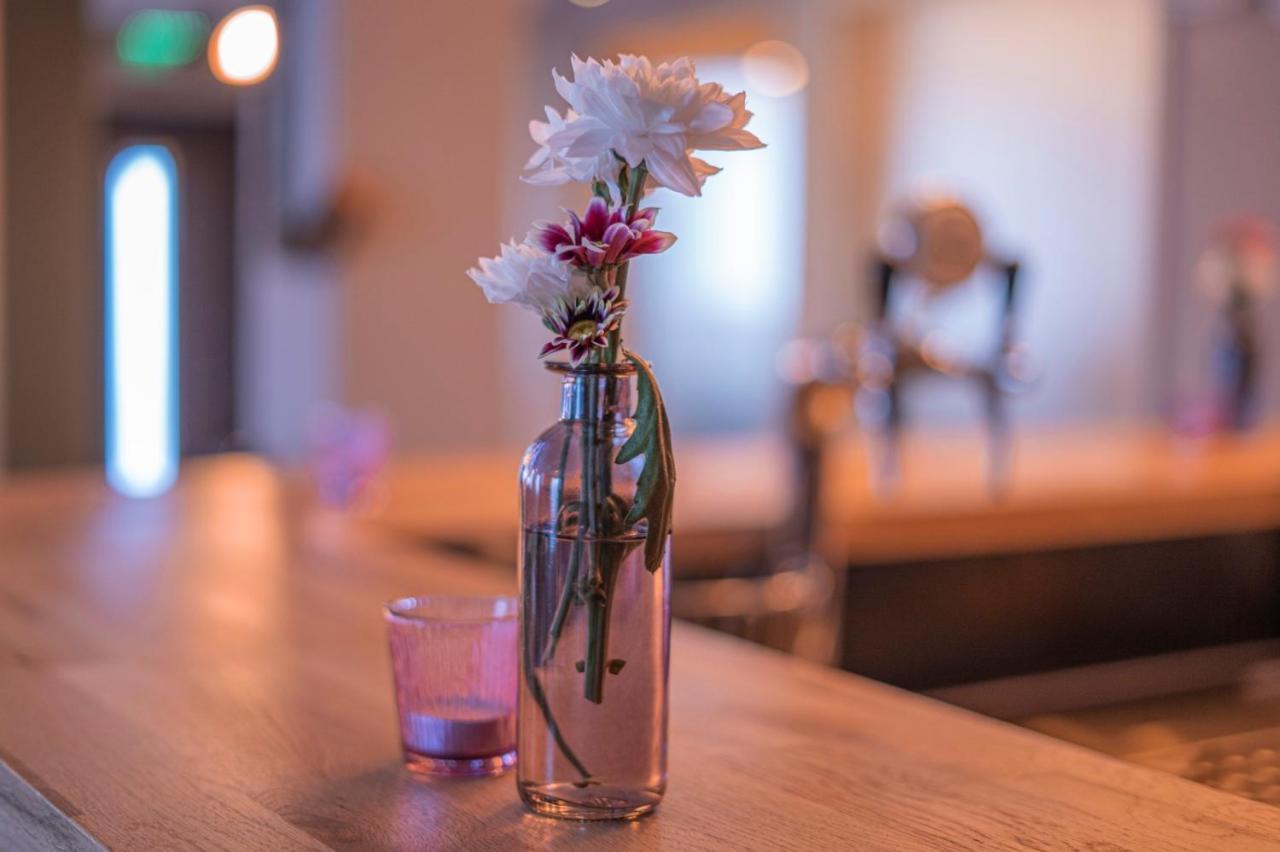 Village Bistro & Bar Fremdenzimmer Dettingen an der Erms Екстериор снимка