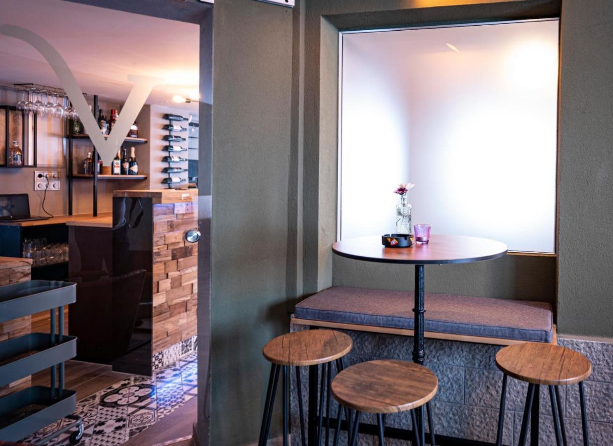 Village Bistro & Bar Fremdenzimmer Dettingen an der Erms Екстериор снимка