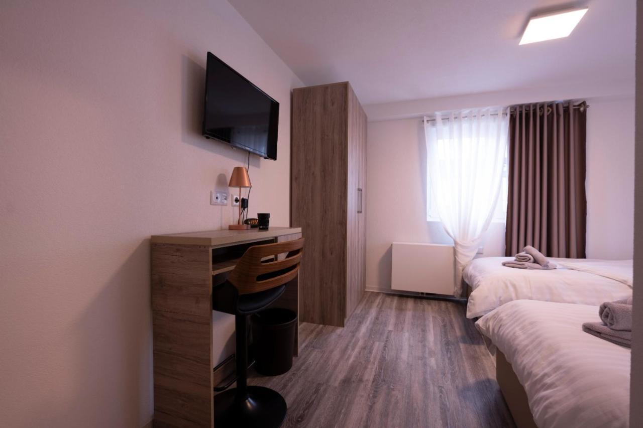 Village Bistro & Bar Fremdenzimmer Dettingen an der Erms Екстериор снимка