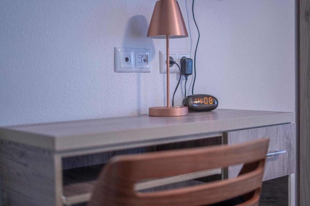 Village Bistro & Bar Fremdenzimmer Dettingen an der Erms Екстериор снимка