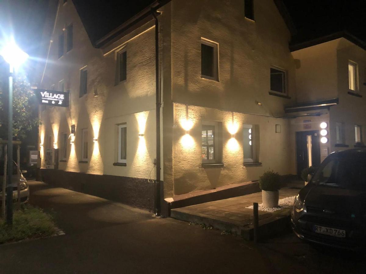 Village Bistro & Bar Fremdenzimmer Dettingen an der Erms Екстериор снимка